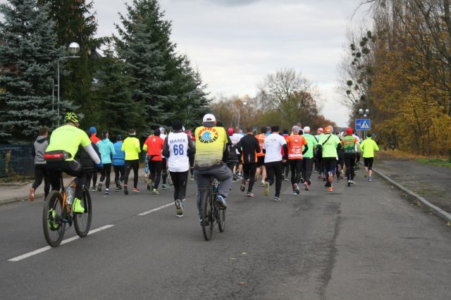 "Bieg między pomnikami" z historią w tle - podziękowanie